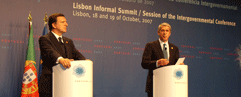 Kommissionsformanden Barroso (tv) og den portugisiske premierminister Socrates
